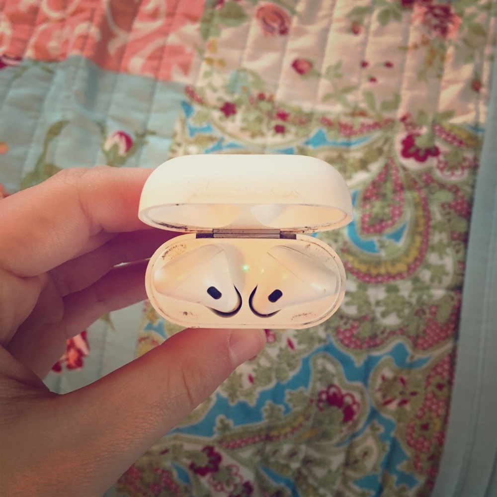AirPods